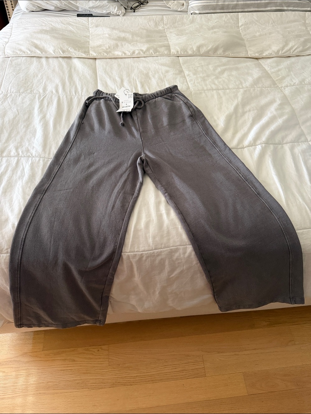 Zara Wide-Leg Sweatpants in Charcoal Gray